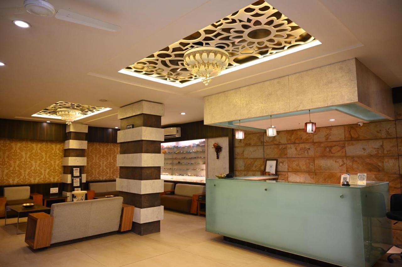 Hotel Center Point Solapur Luaran gambar