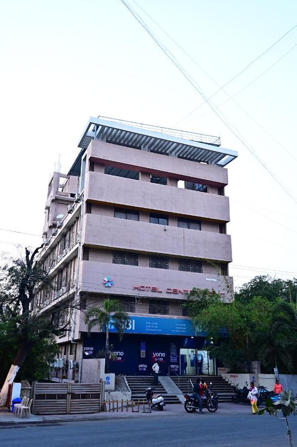 Hotel Center Point Solapur Luaran gambar